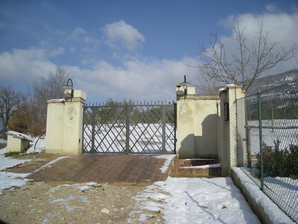 Villa Rosy Assis Exterior foto
