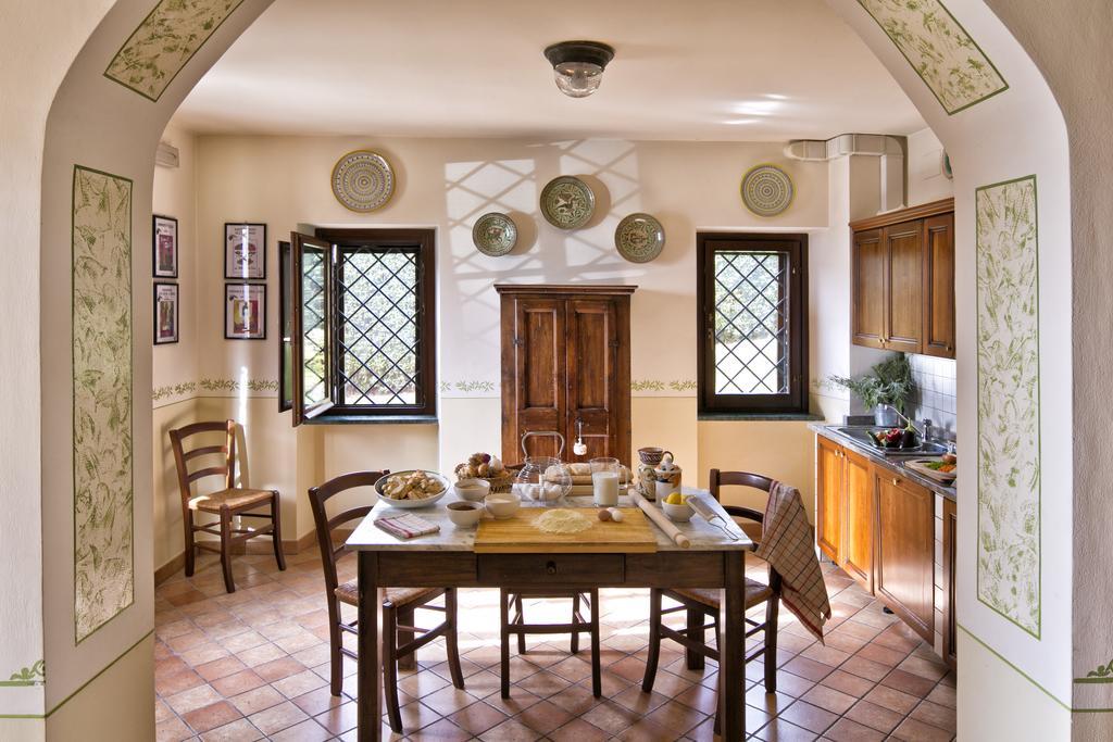 Villa Rosy Assis Exterior foto