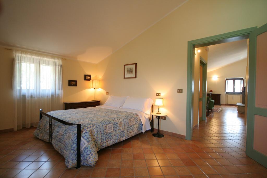 Villa Rosy Assis Exterior foto