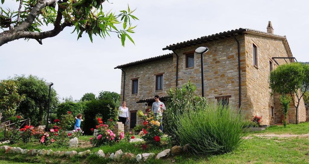 Villa Rosy Assis Exterior foto