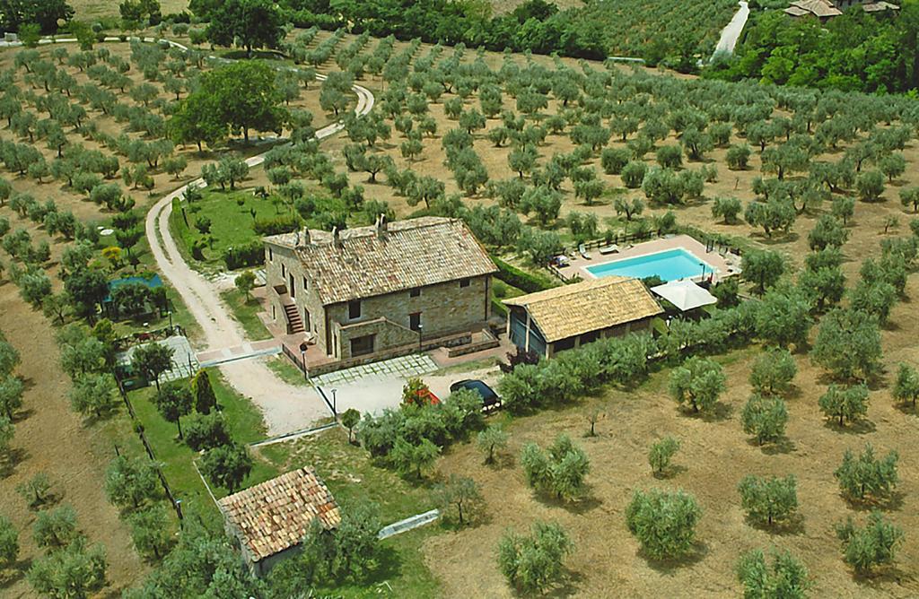 Villa Rosy Assis Exterior foto